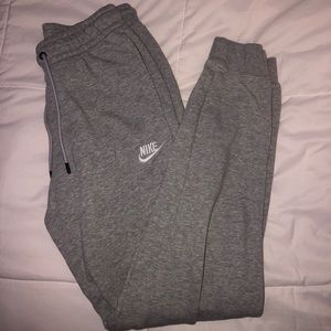 women’s nike joggers